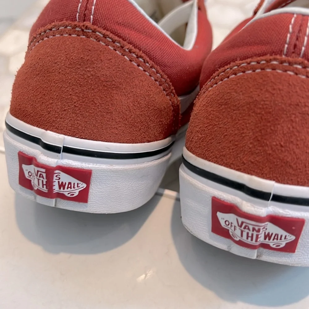 Vans Classic Old Skool PICANTE RED & TRUE WHITE Lace Up Low Top Sneakers Size 7